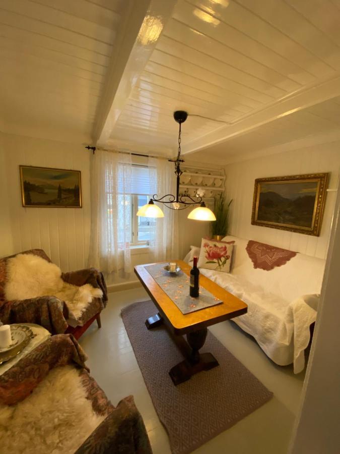 Nordlandshuset "Lottebakken", Ballstad In Lofoten Exteriör bild